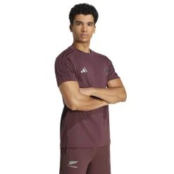 Fitness And Gym Tops*adidas Fan Short Sleeve T-Shirt in Red