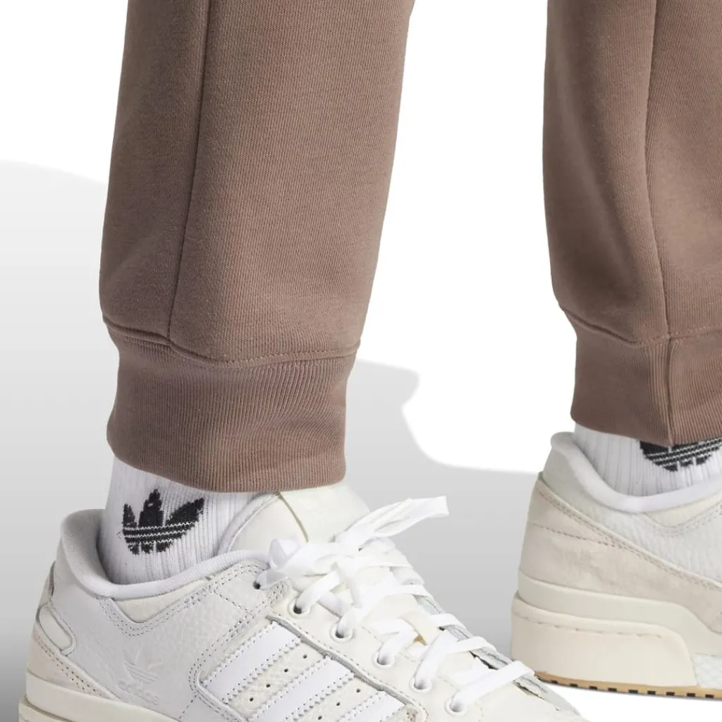 Trousers*adidas Originals Essentials pa in Brown