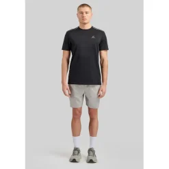Fitness And Gym Tops*ALTRYN Ban Tech Tee in Black