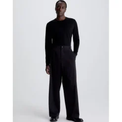 Knitwear*Calvin Klein Crew Neck Pullover Sweater in Black