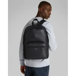 Bags*Calvin Klein Round Backpack in Black