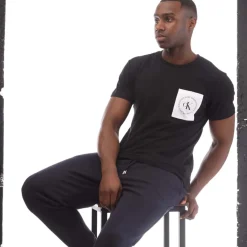 T-Shirts And Vests*Calvin Klein Round Logo Pocket T-Shirt in Black