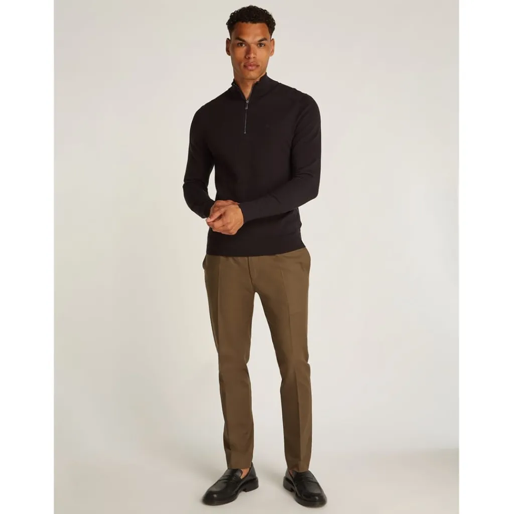 Knitwear*Calvin Klein Zip Neck Slim Fit Sweater in Black