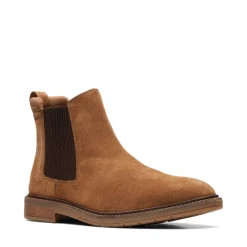 Boots*Clarks Clarkdale Boots in Brown