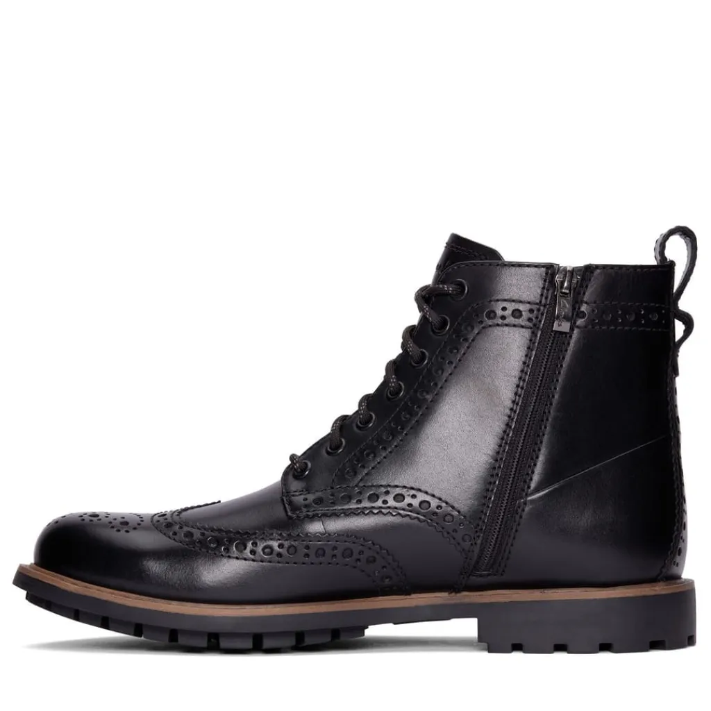 Boots*Clarks Westcombe Boots in Black
