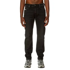 Jeans*Diesel 1986 Larkee Beex Regular-Fit Jeans in Black Grey