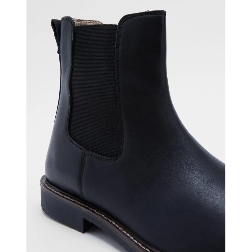 Boots*Farah Mansfield Boot in Black