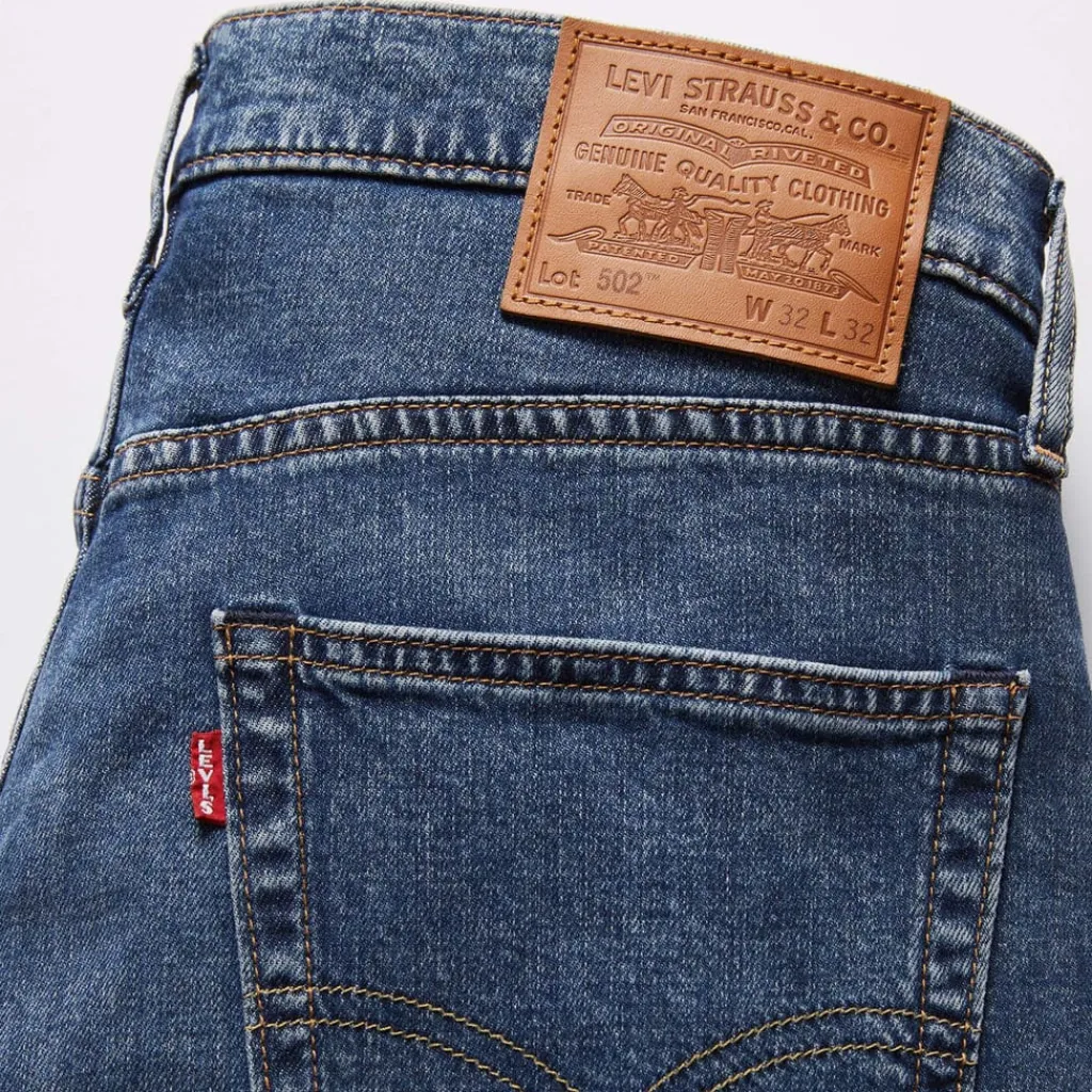 Jeans*Levis 502 Free to Cool Taper Jeans in Blue