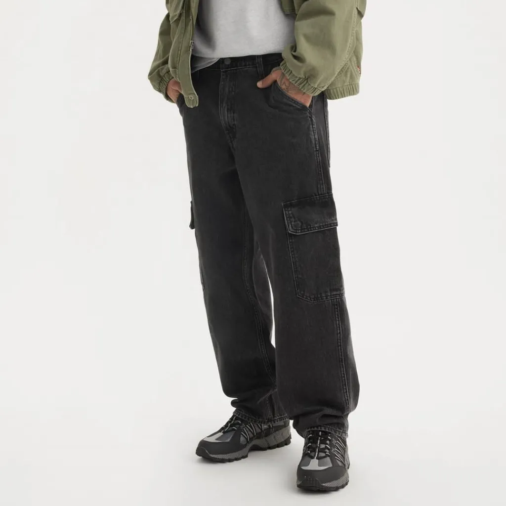 Jeans*Levis 568 Relaxed Fit Cargo Jeans in Black