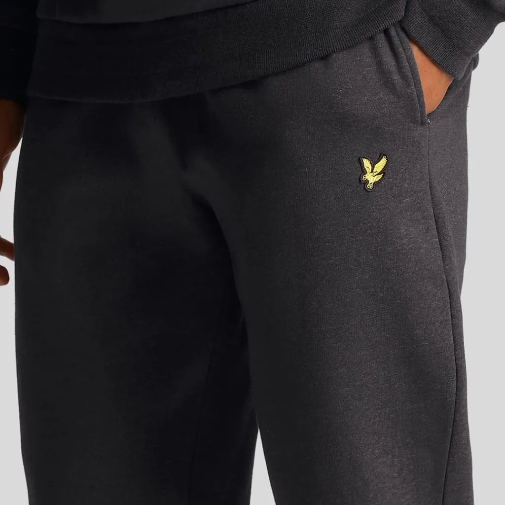 Trousers*Lyle And Scott Racked Joggers in Black