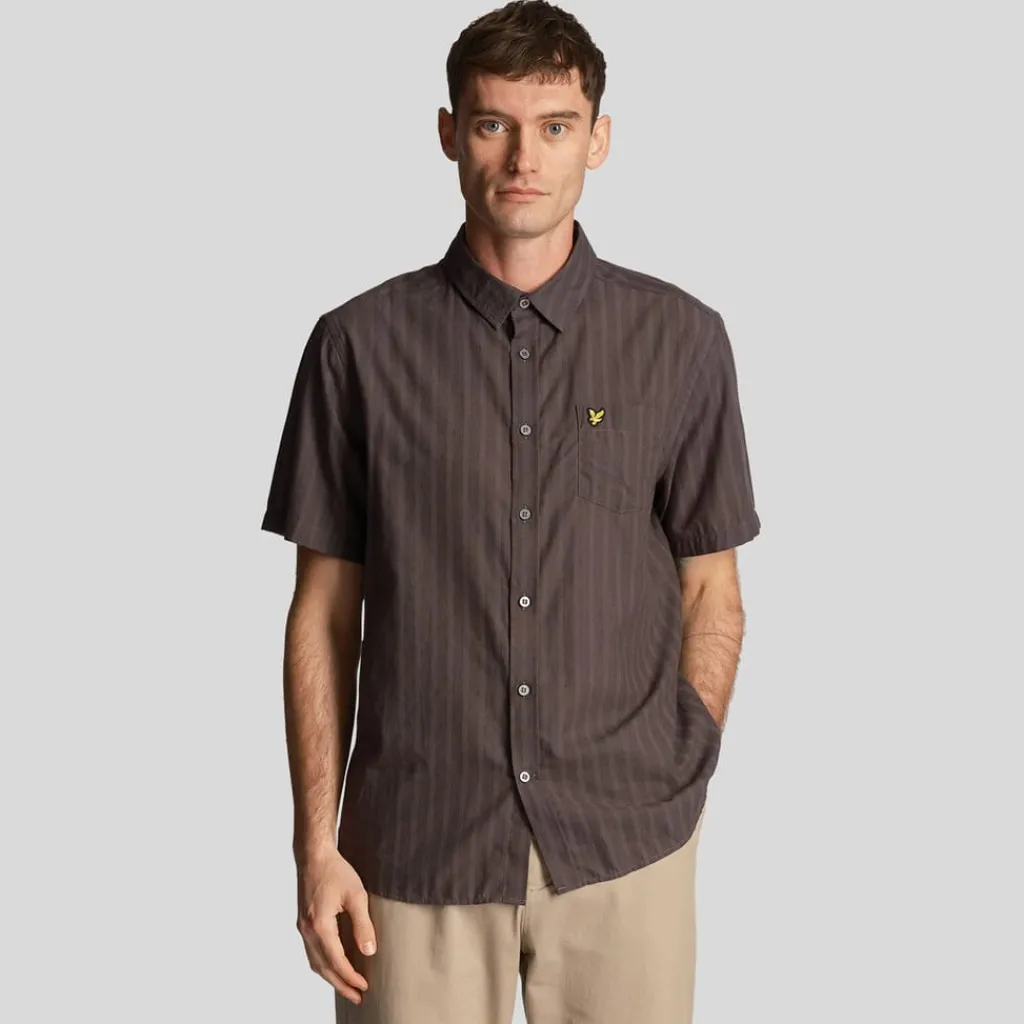Shirts*Lyle And Scott Textured Stripe Short Sleeve Shirt in Gunmetal