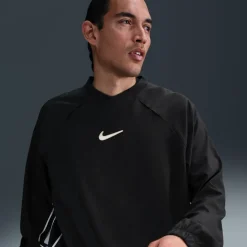 Fitness And Gym Tops*Nike Acad+ Shell Sn52 in Black