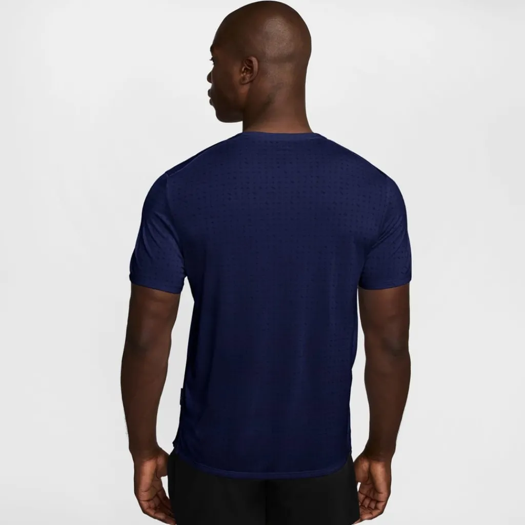 Fitness And Gym Tops*Nike Breathe Miler in Blue