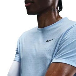 Fitness And Gymwear|Fitness And Gym Tops*Nike Crew Neck Regular Fit T-Shirt in Blue