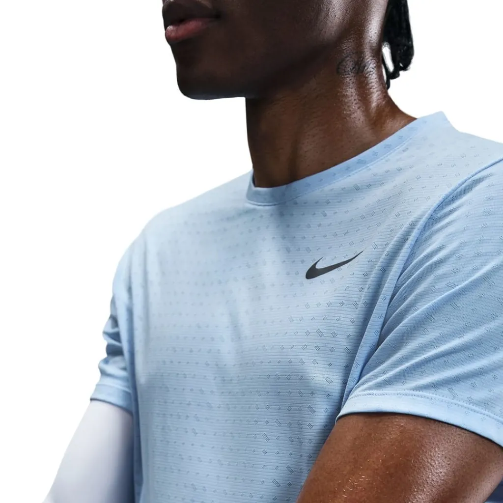 Fitness And Gymwear|Fitness And Gym Tops*Nike Crew Neck Regular Fit T-Shirt in Blue