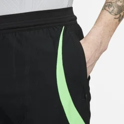 Shorts*Nike Lfc Soccer Shorts in Black