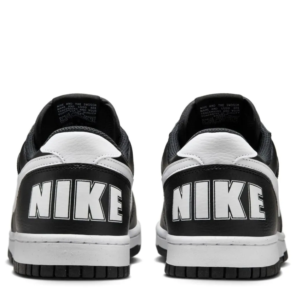 Trainers*Nike Low Top Flats Sneakers in Black