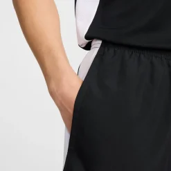 Shorts*Nike Mens Academy Woven Shorts in Black