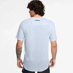 Fitness And Gym Tops*Nike Solar Crew Neck Regular Fit T-Shirt in Blue