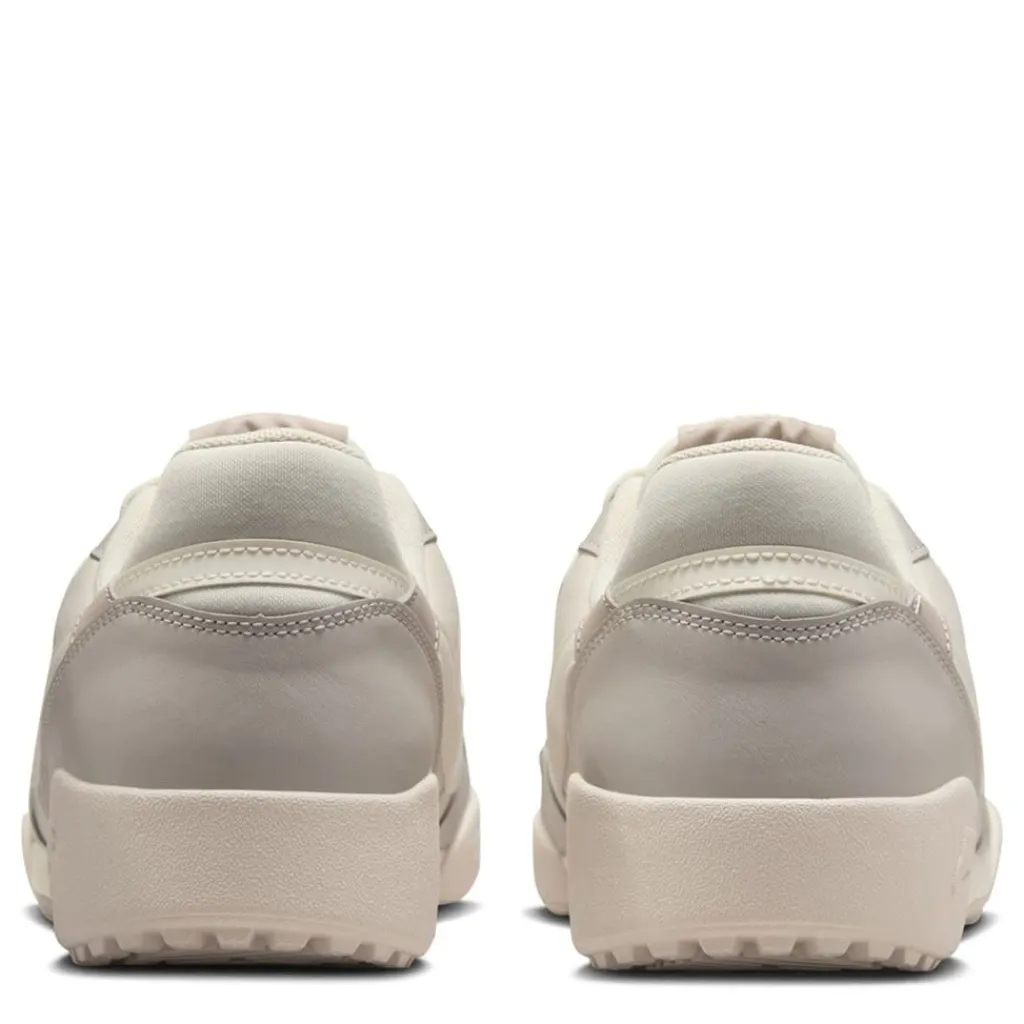 Trainers*Nike Terra Manta Sn54 in Beige