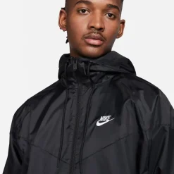 Coats And Jackets*Nike Windrunner Hooded Windbreaker Jacket in Black