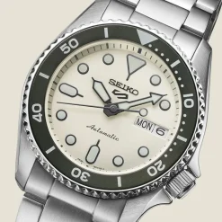 Jewellery-Watches*Seiko 5 Sports Midi Watch in Silver