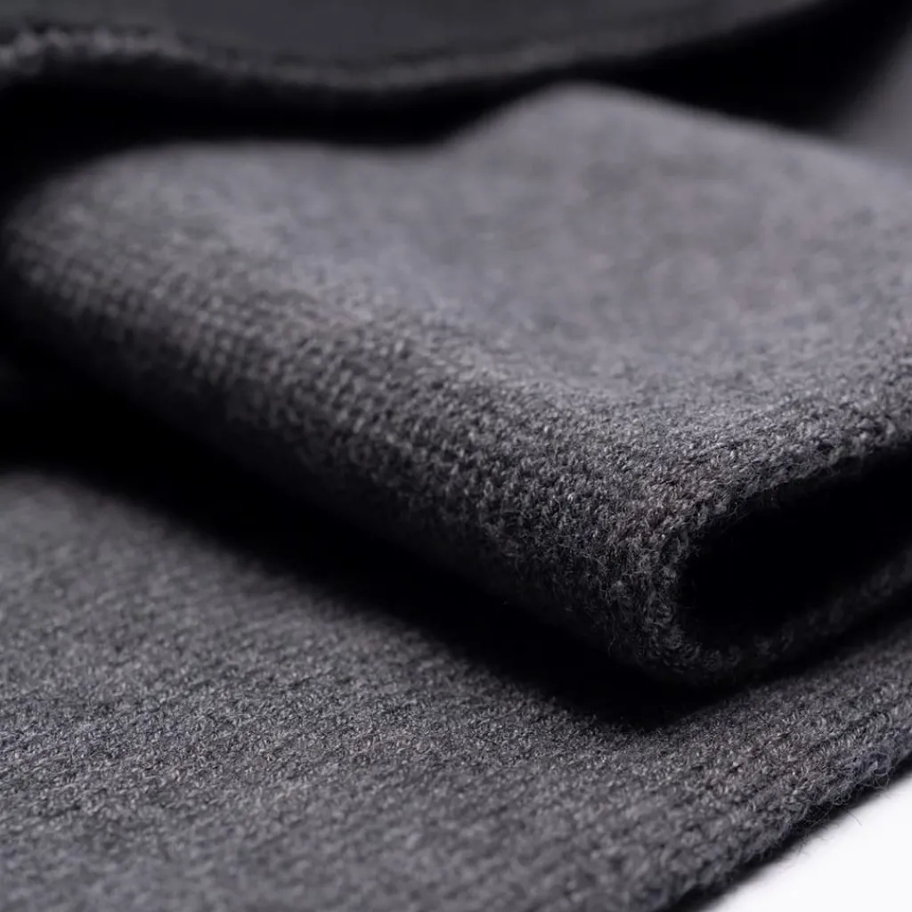 Gloves-Scarves-Umbrellas*SikSilk Wrap in Black