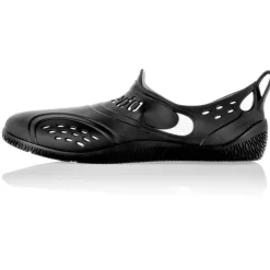 Beach Shoes*Speedo Flatform Splasher Sandals in Black