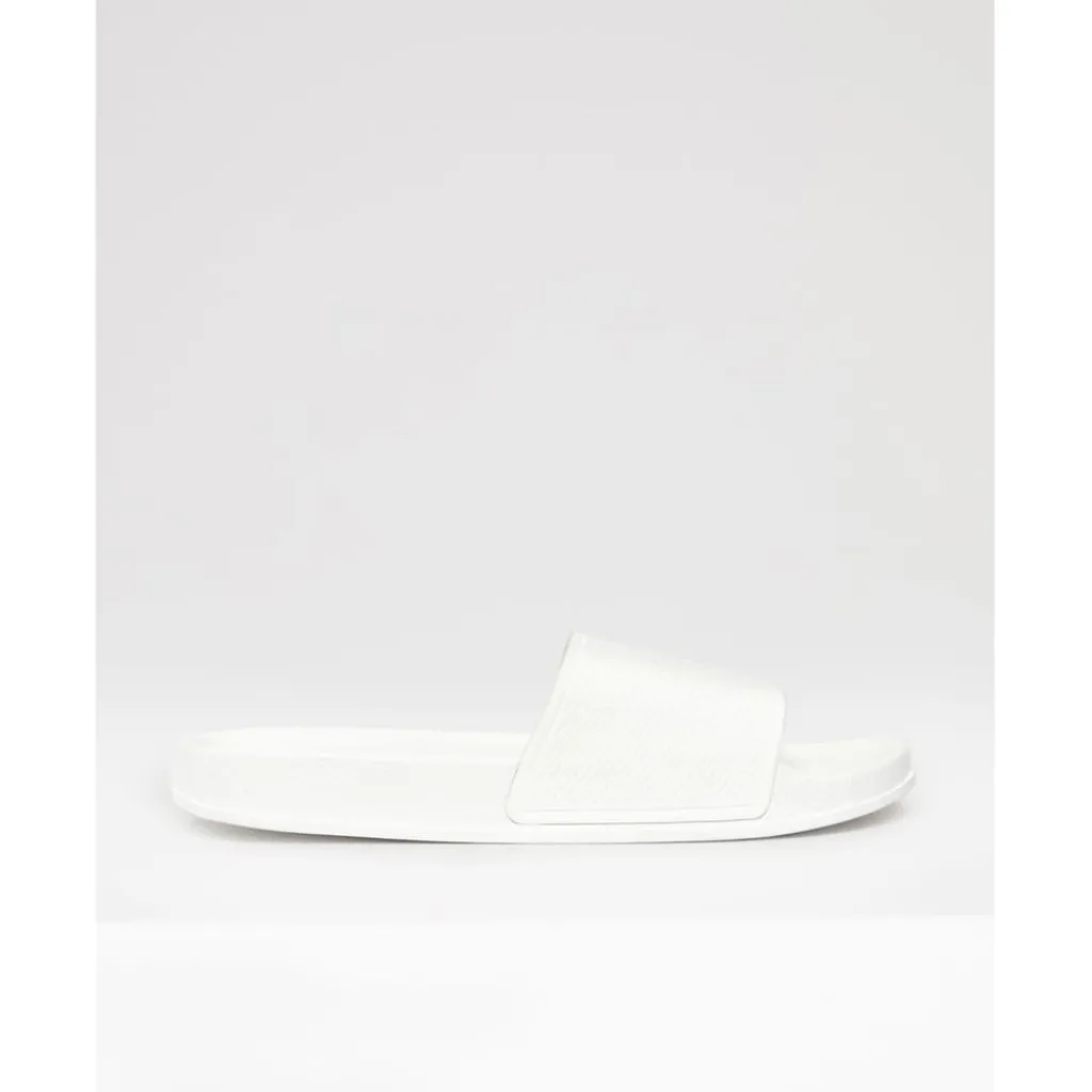 Beach Shoes*Threadbare Sandals Arlo in White