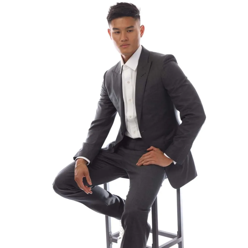 Formalwear*Tom Ford 2 Piece Suit in Grey