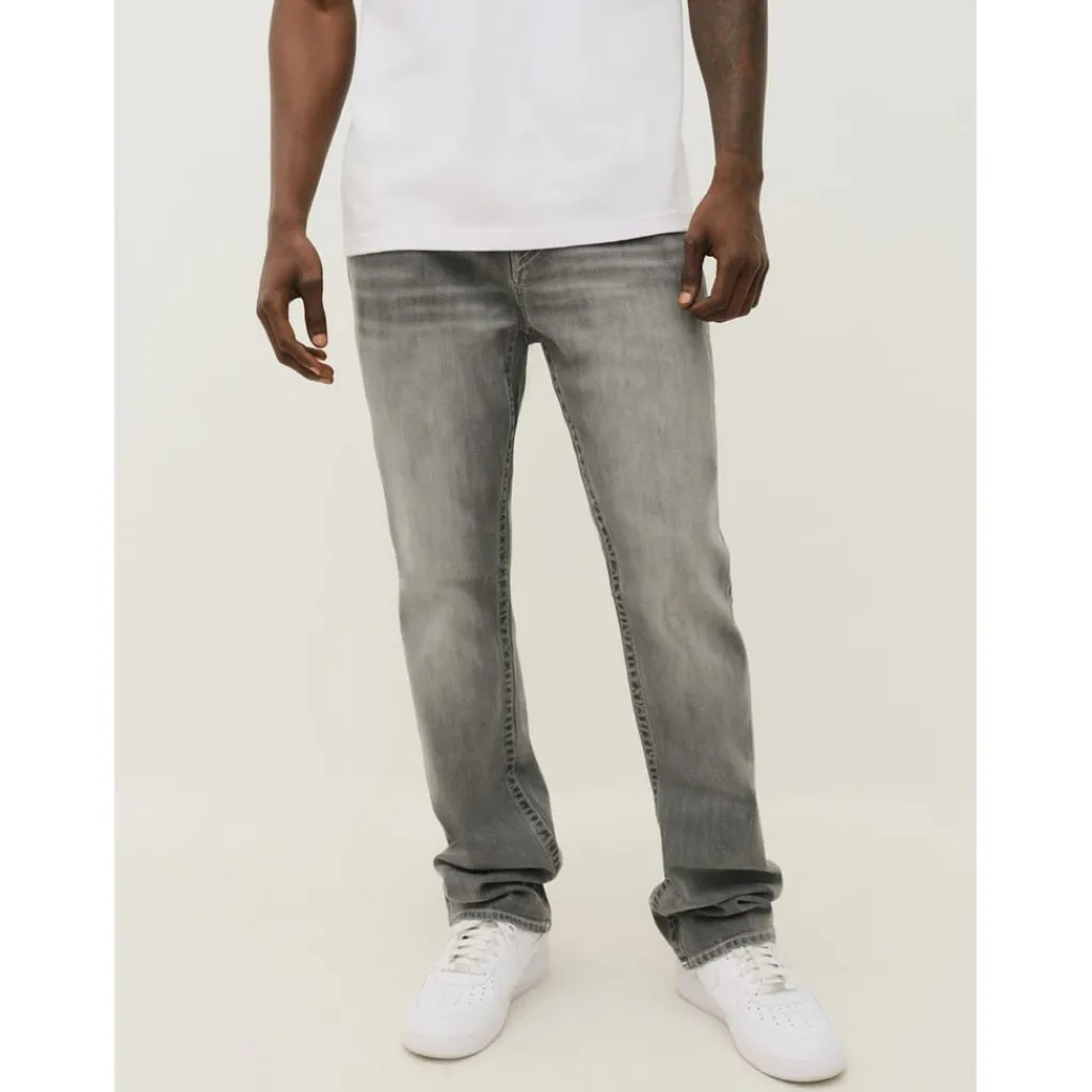 Jeans*True Religion Single Needle Straight Jean in Grey