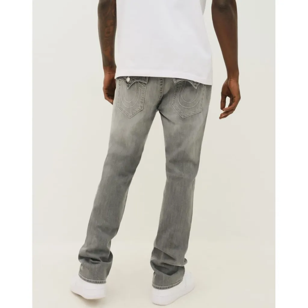 Jeans*True Religion Single Needle Straight Jean in Grey