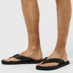 Beach Shoes*Ugg Ii Flip Flops in Black