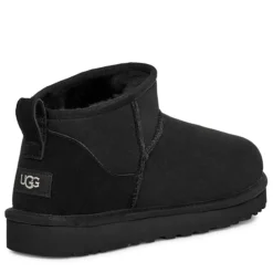 Boots*Ugg Ultra Mini Boots in Black