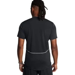Fitness And Gym Tops*Under Armour M Ch. P in Black